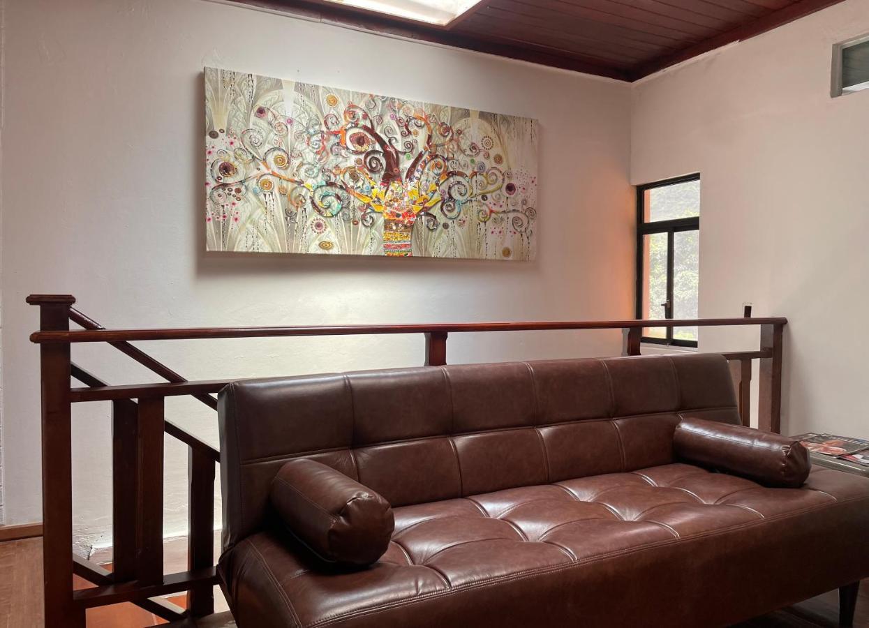 Loft Apartment In Town 巴尼奥斯 外观 照片
