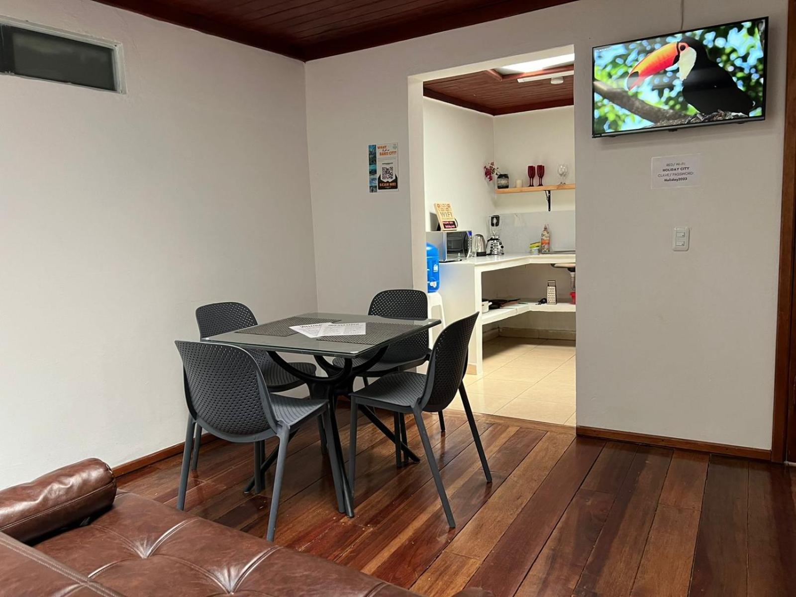 Loft Apartment In Town 巴尼奥斯 外观 照片